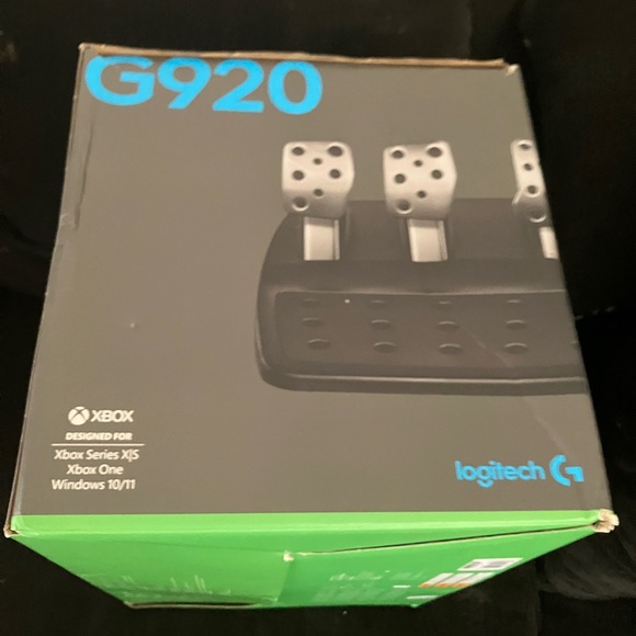 Logitech G920 Xbox Racing Wheel Set - Picture 6 of 6